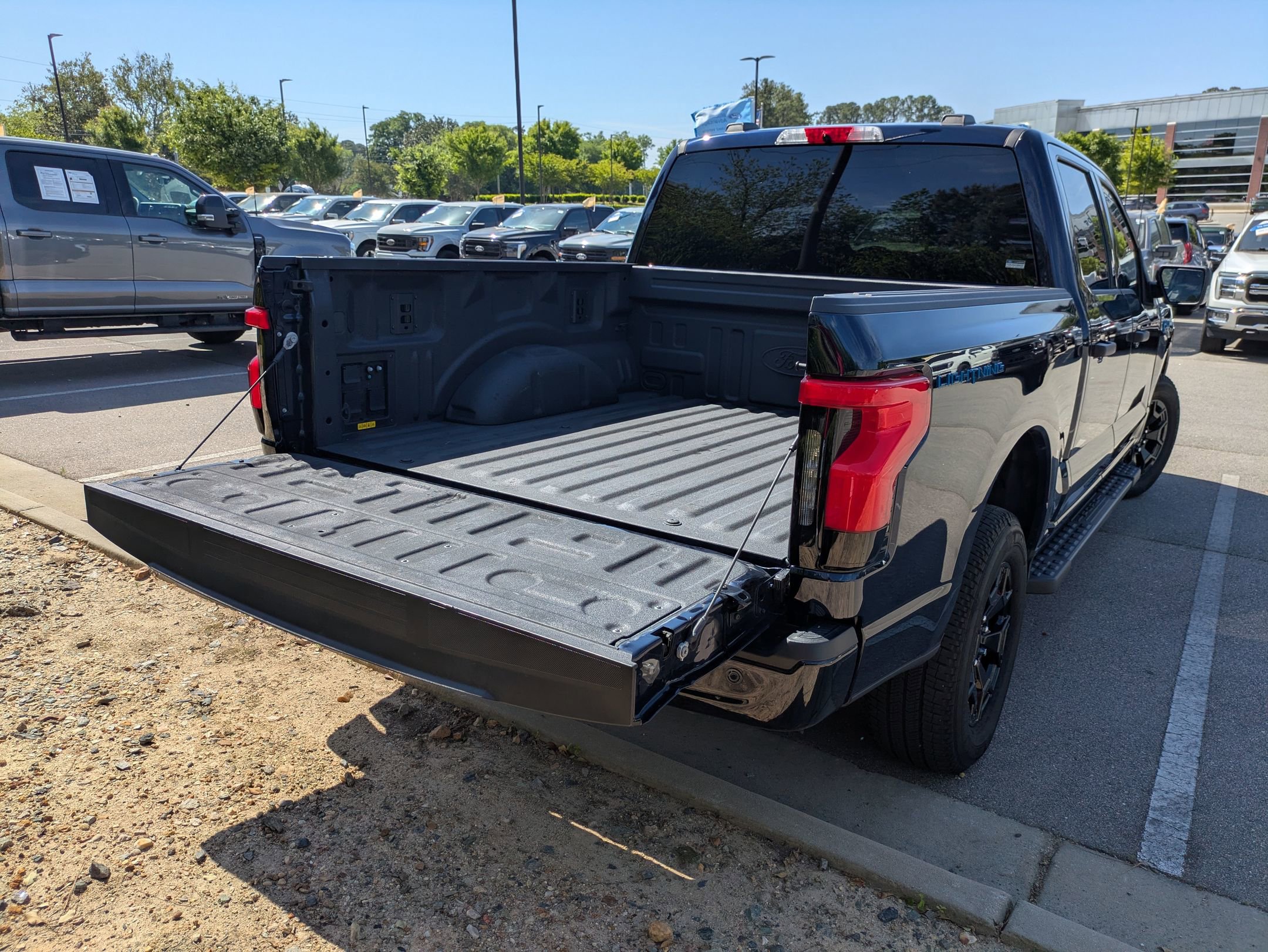 Certified 2025 Ford F150 Lightning XLT w/ Max Trailer Tow Package AWD/4WD image 36