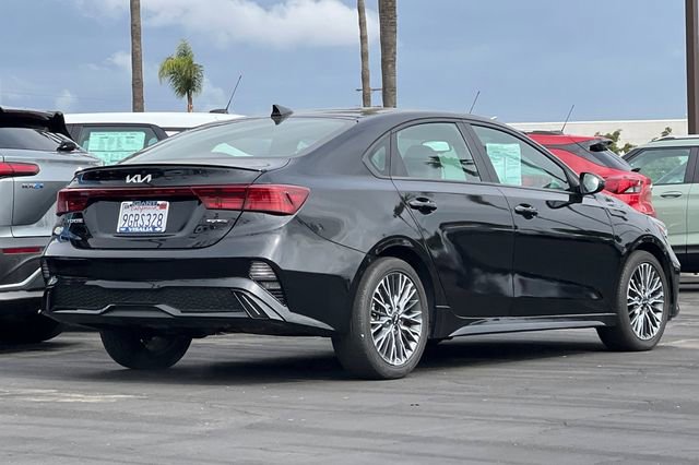Used 2023 Kia Forte GT-Line w/ GT-Line Premium Package FWD image 4
