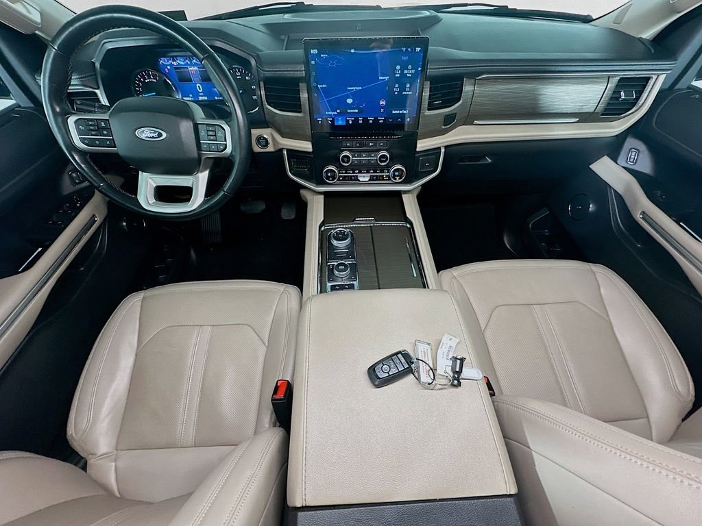 Used 2024 Ford Expedition Limited image 10