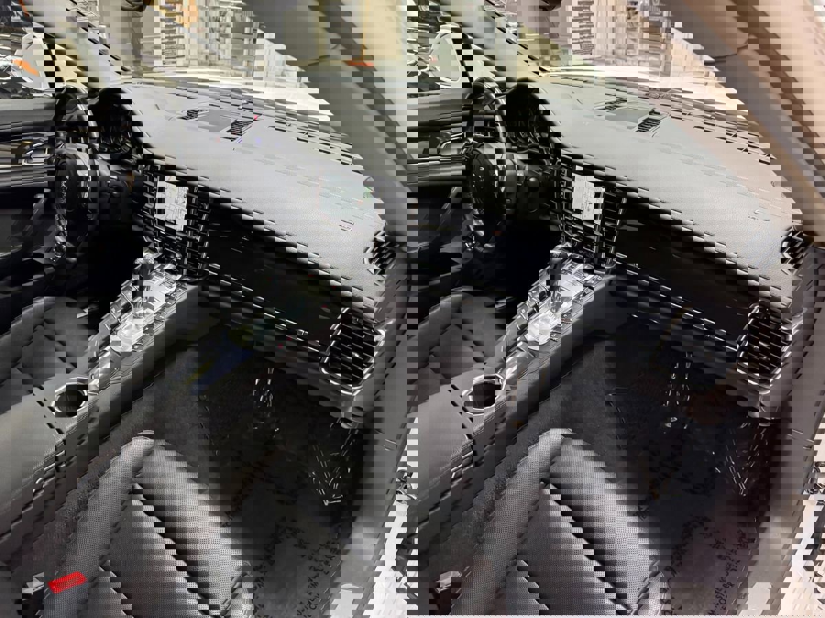 Used 2012 Porsche Panamera 4 image 17