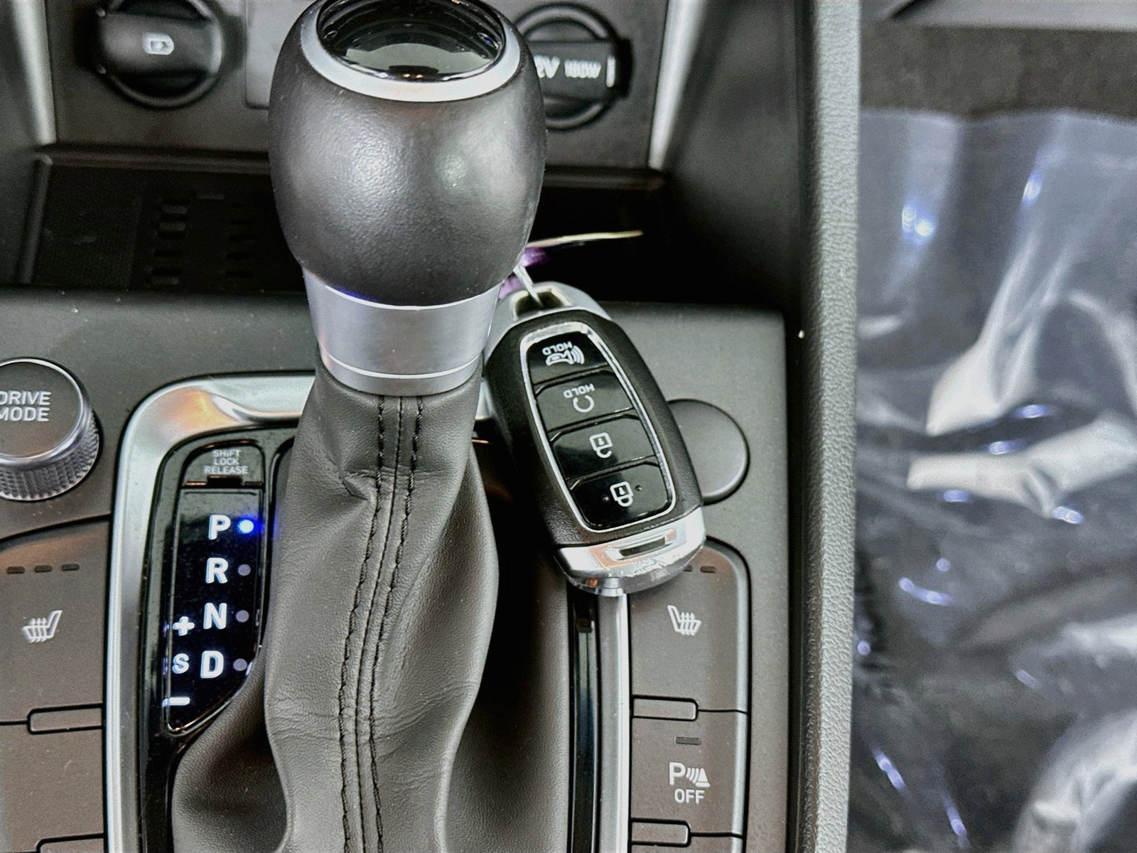 Certified 2022 Hyundai Kona Limited FWD image 22