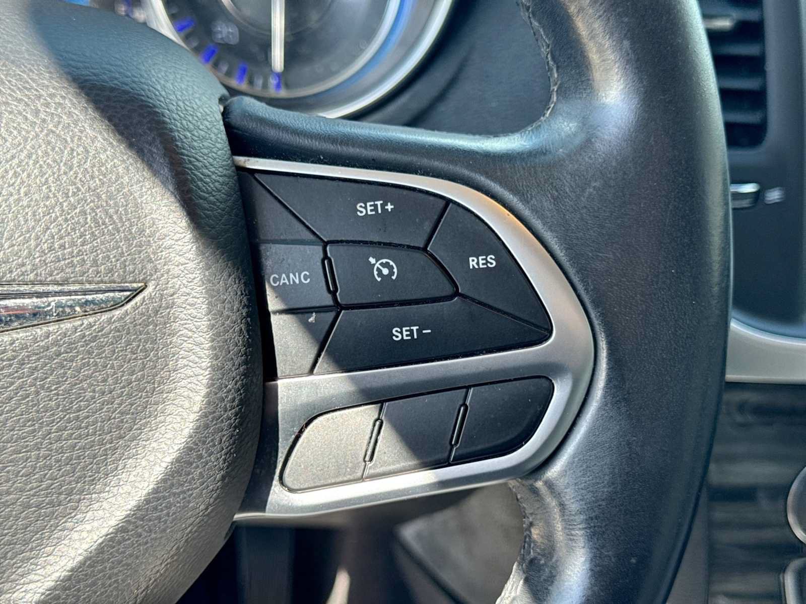 Used 2017 Chrysler 300 Limited RWD image 24
