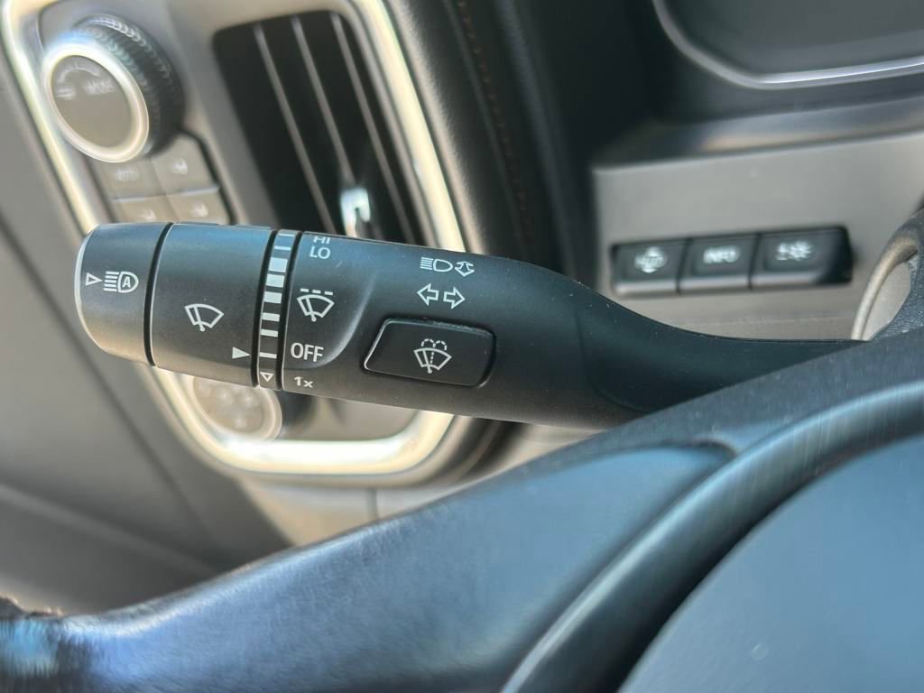 Used 2020 GMC Sierra 2500 AT4 w/ AT4 Premium Package image 17