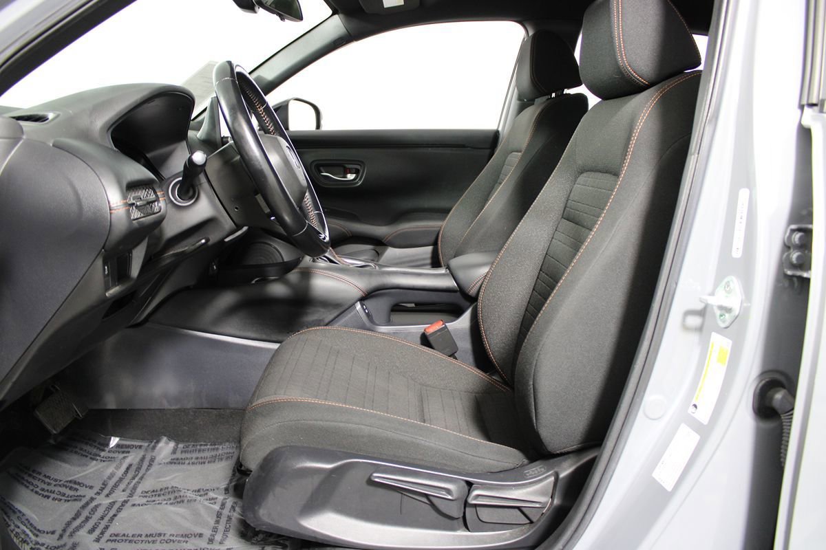 Used 2025 Honda HR-V Sport image 9