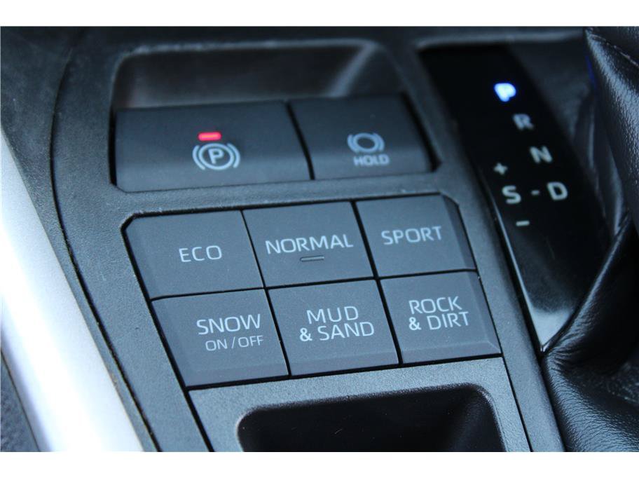 Used 2021 Toyota RAV4 XLE Premium AWD/4WD image 26