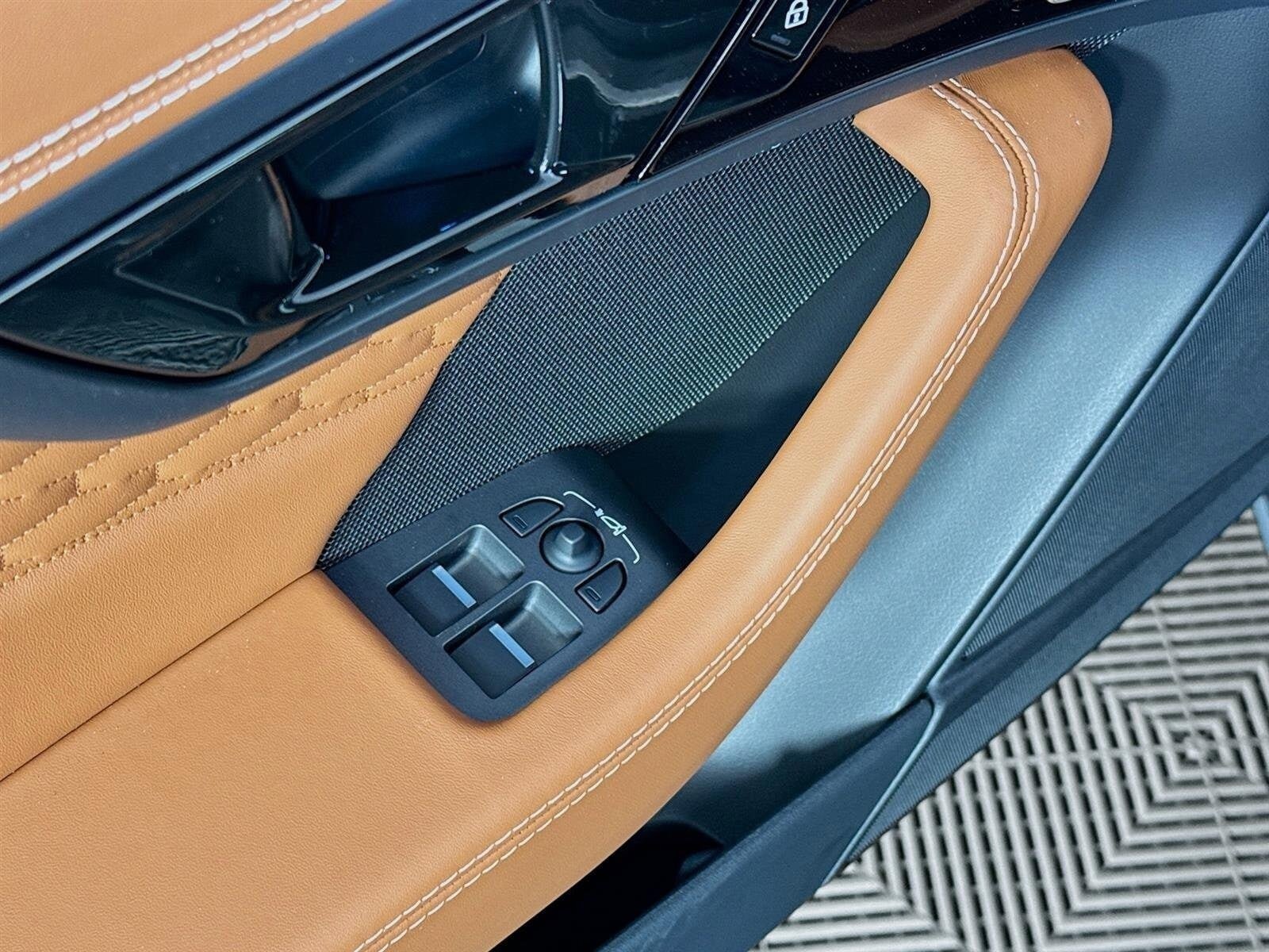 New 2024 Jaguar F-TYPE R AWD/4WD image 19