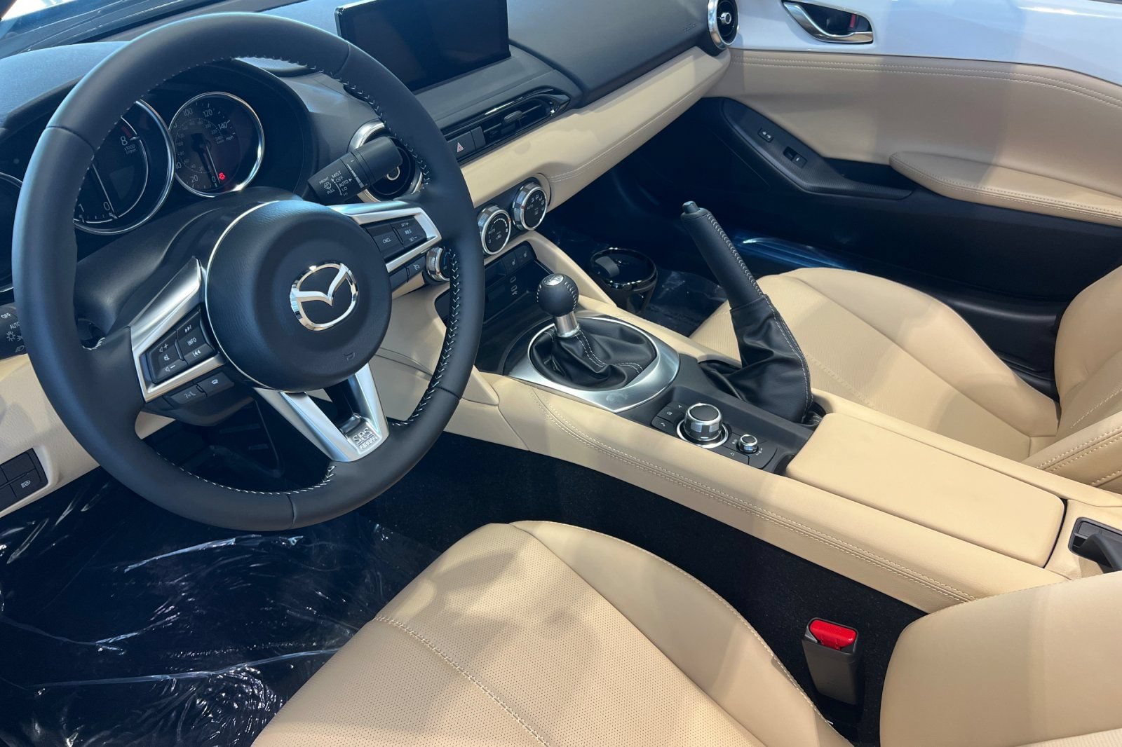 New 2026 MAZDA MX-5 Miata Grand Touring w/ Weather Package RWD image 8