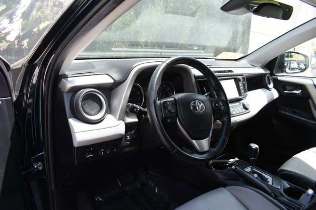 Used 2018 Toyota RAV4 Platinum AWD/4WD image 14