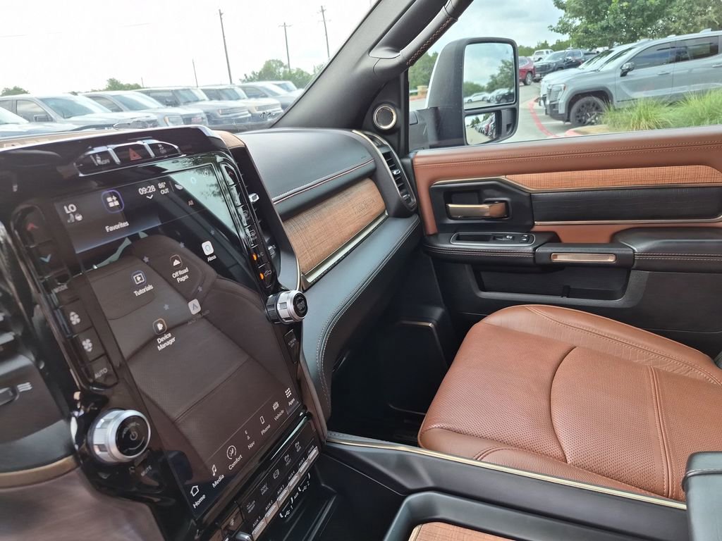 Used 2023 RAM 3500 Limited AWD/4WD image 26