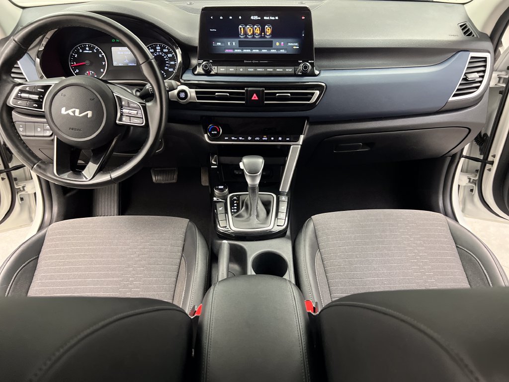 Used 2023 Kia Seltos S w/ Navigation Package AWD/4WD image 41