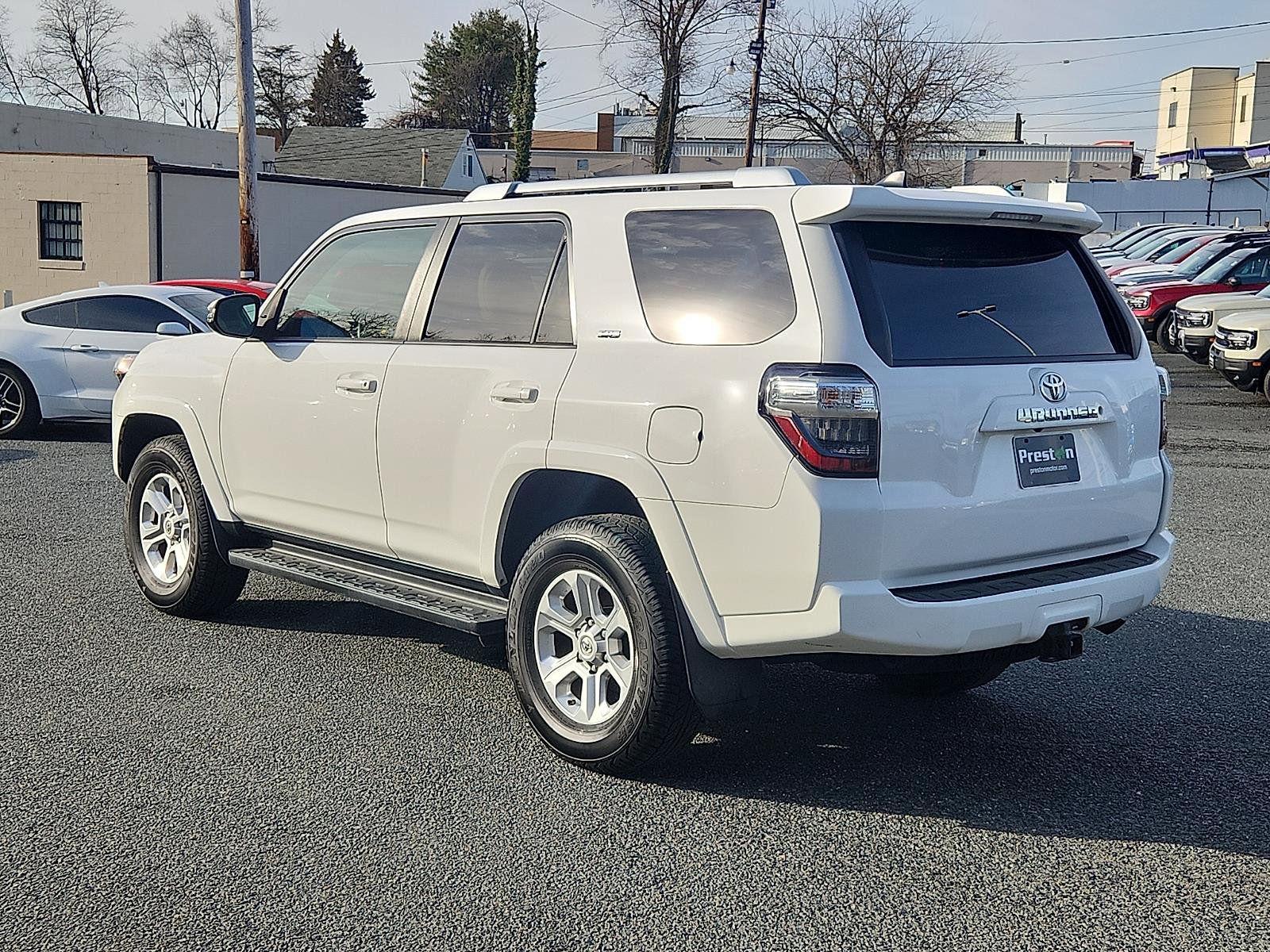 Used 2018 Toyota 4Runner SR5 Premium image 6