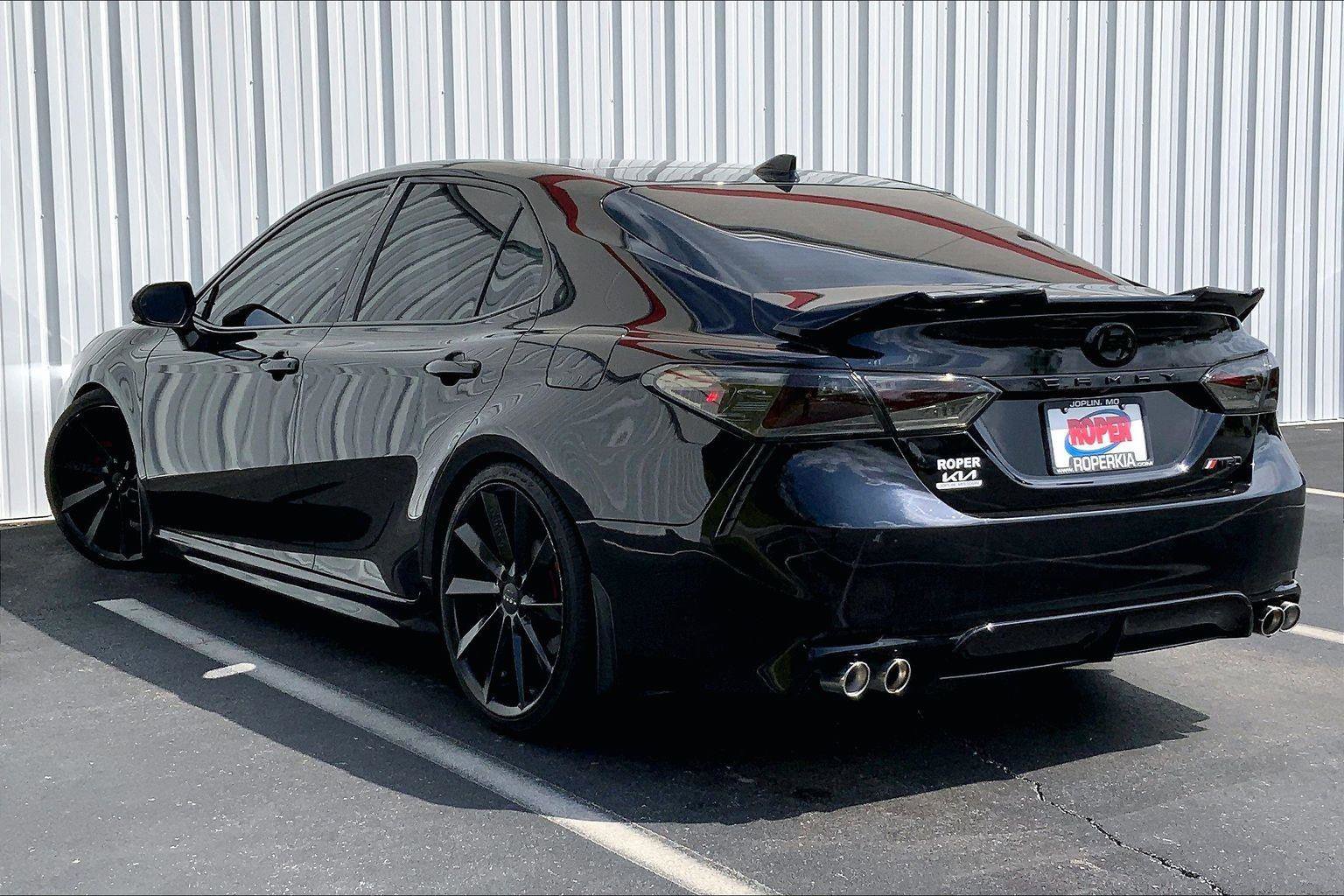 Used 2019 Toyota Camry XSE FWD image 10