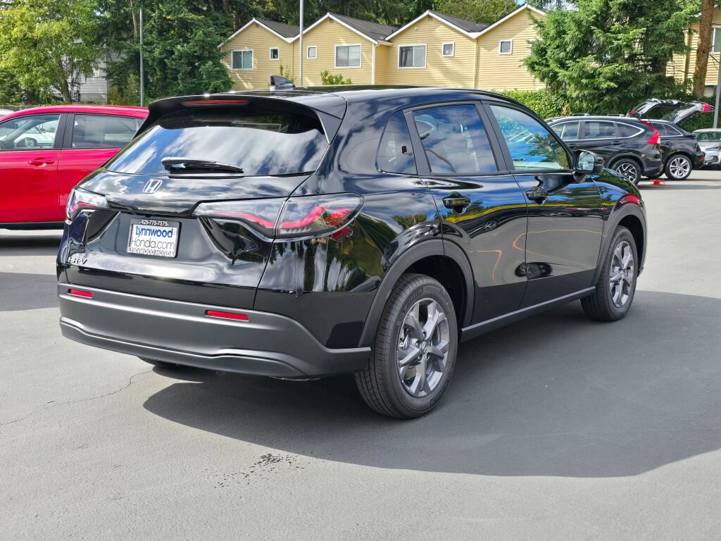 New 2026 Honda HR-V LX image 5