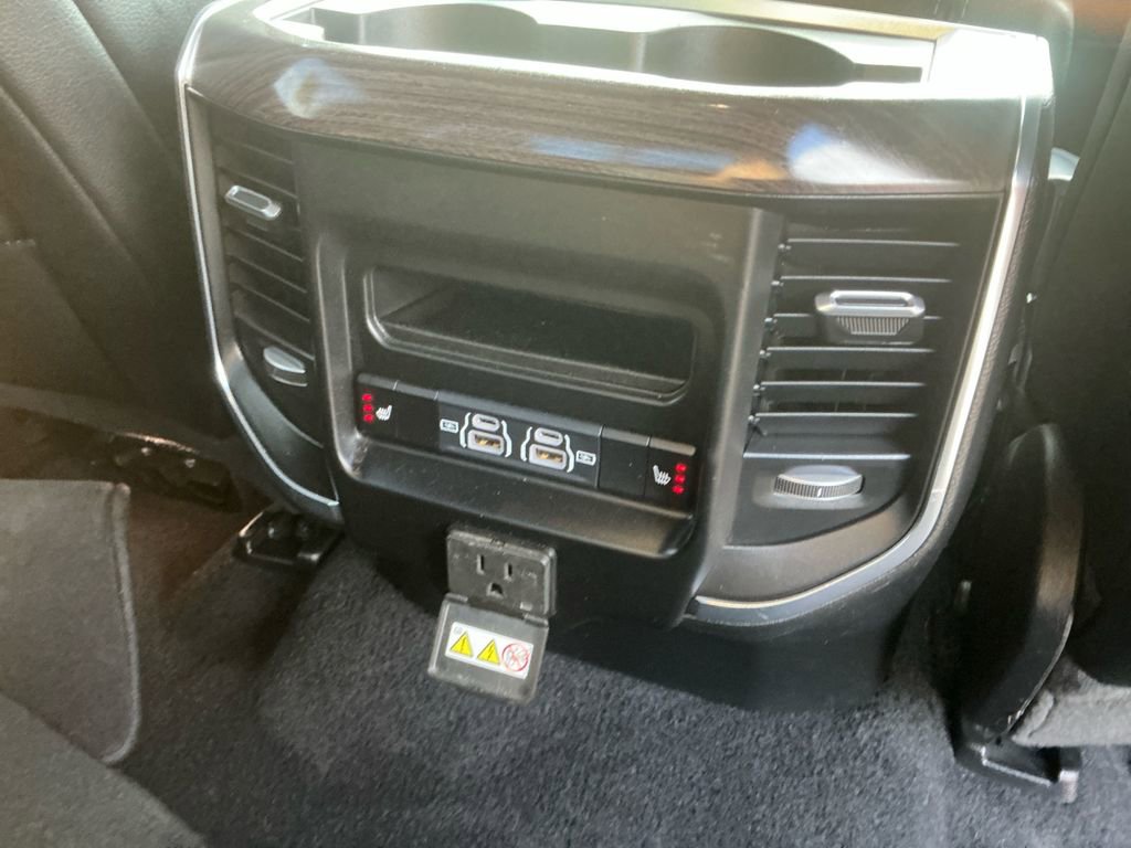 Used 2025 RAM 1500 Laramie AWD/4WD image 22