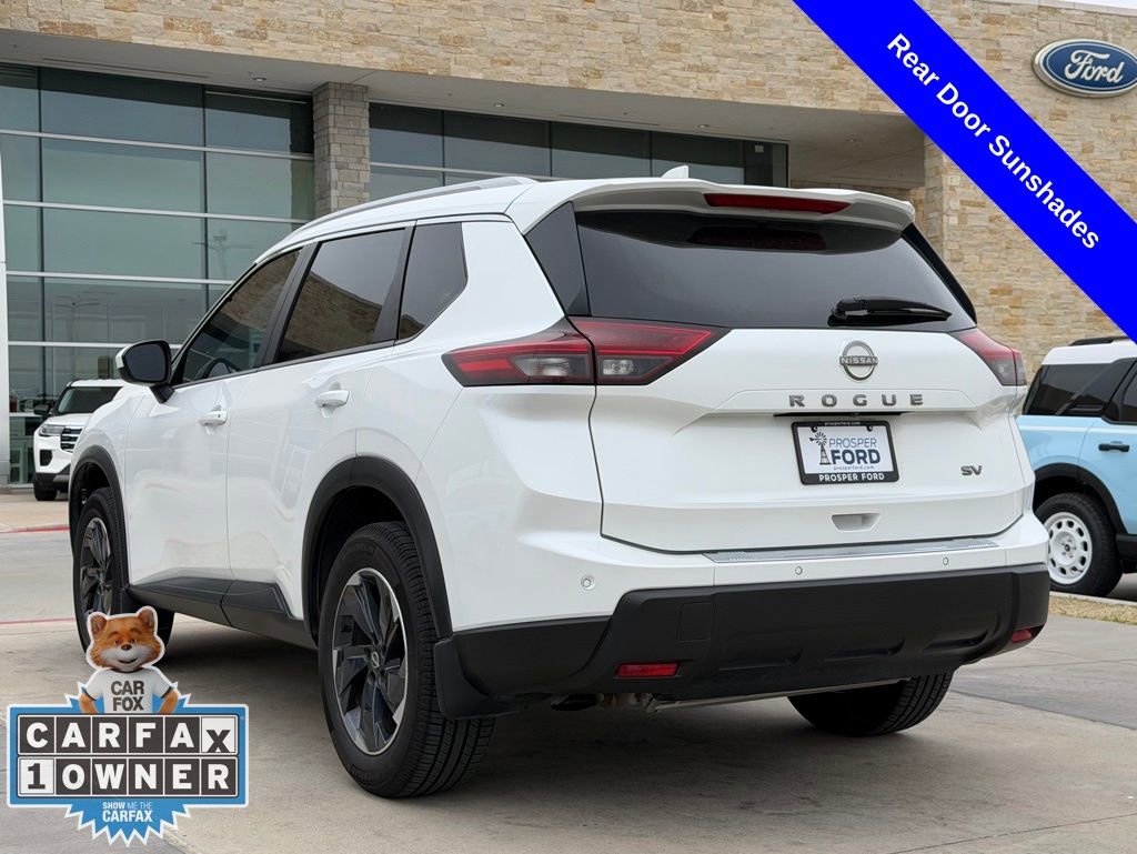 Used 2024 Nissan Rogue SV w/ SV Premium Package image 12