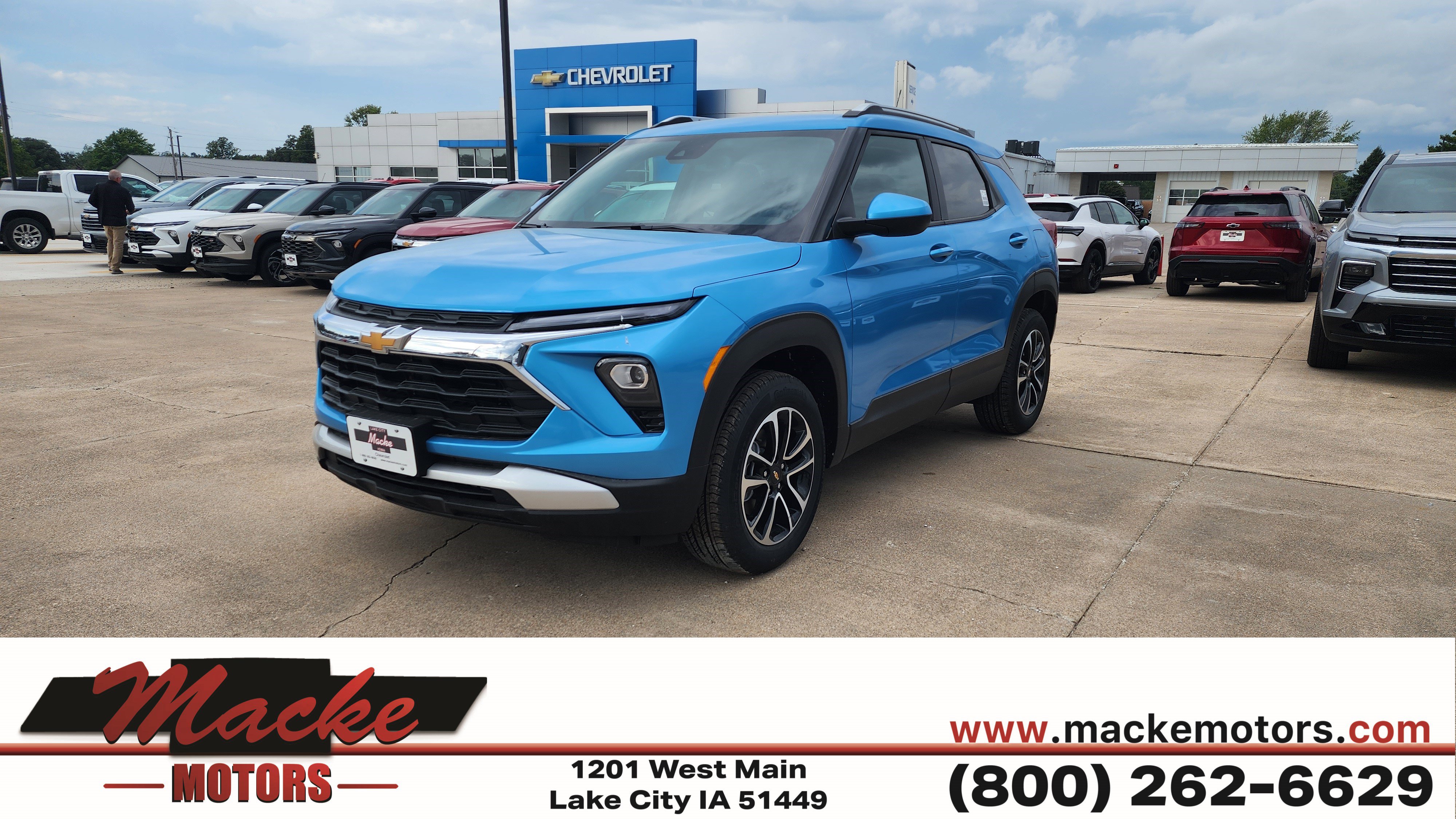 New 2026 Chevrolet TrailBlazer LT w/ Convenience Package AWD/4WD image 1