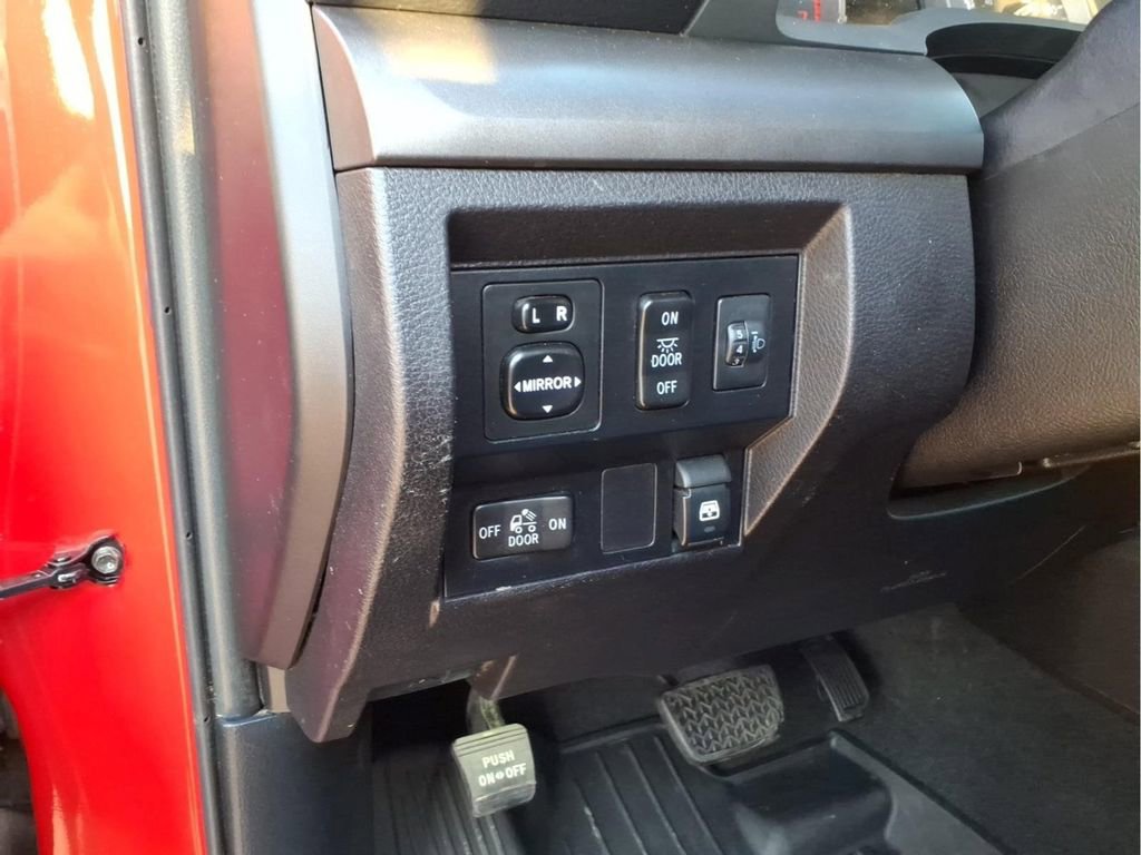 Used 2015 Toyota Tundra SR5 w/ TRD Off Road Package image 18