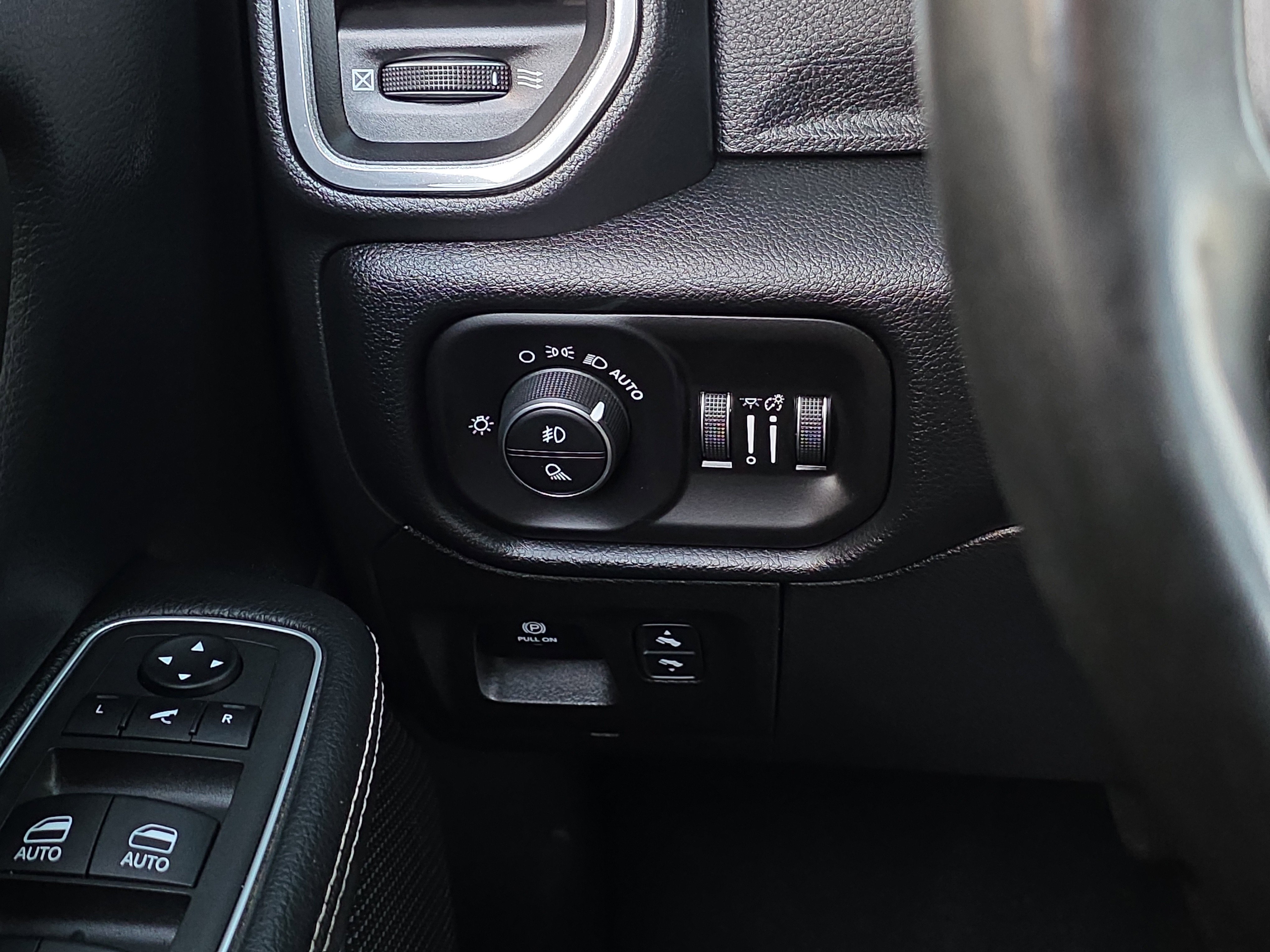 Used 2022 RAM 1500 Laramie image 29