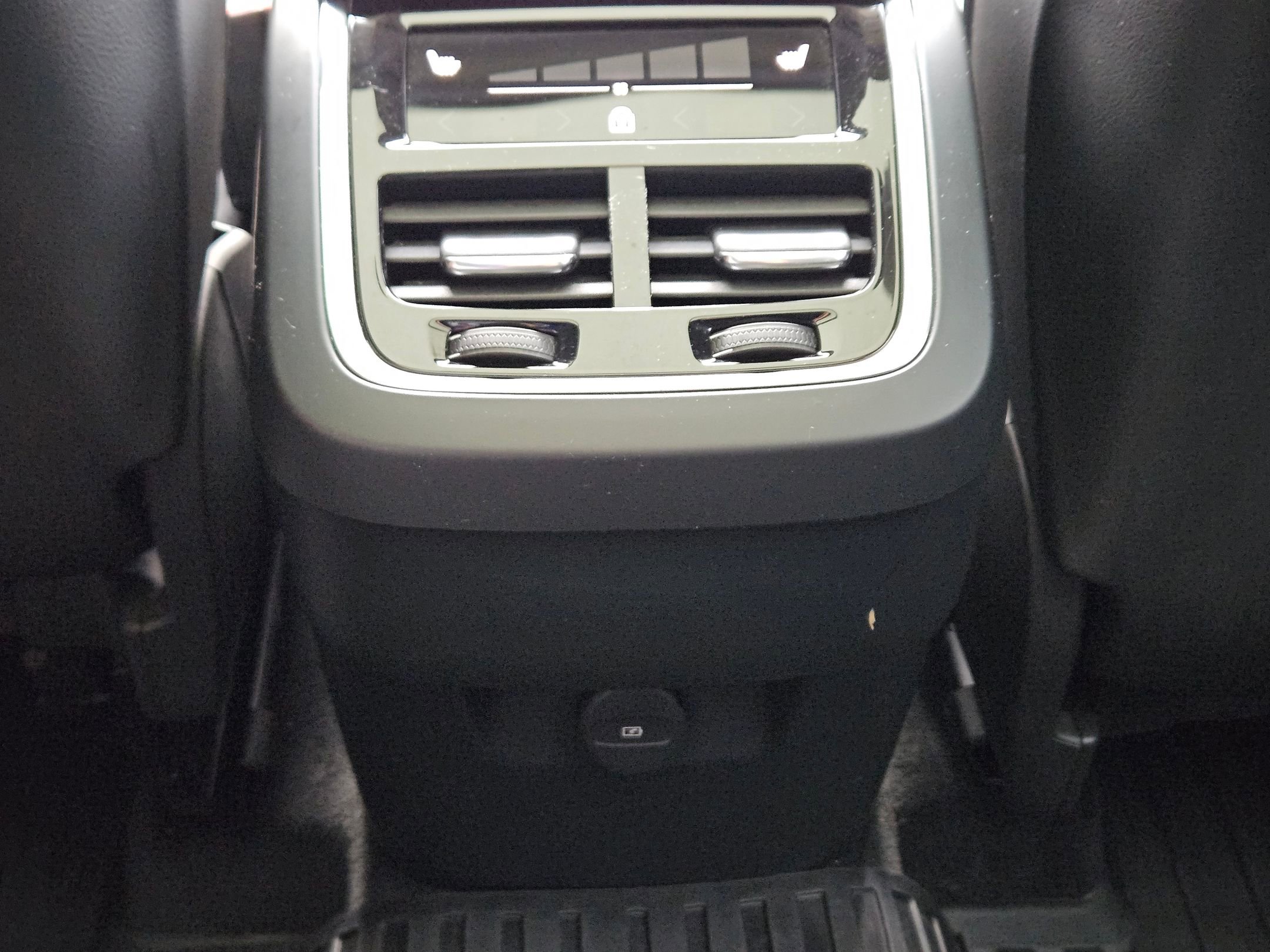 Used 2021 Volvo XC90 T5 Momentum w/ Climate Package image 27