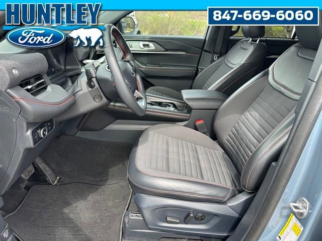 Used 2025 Ford Explorer ST-Line w/ Premium Package image 18