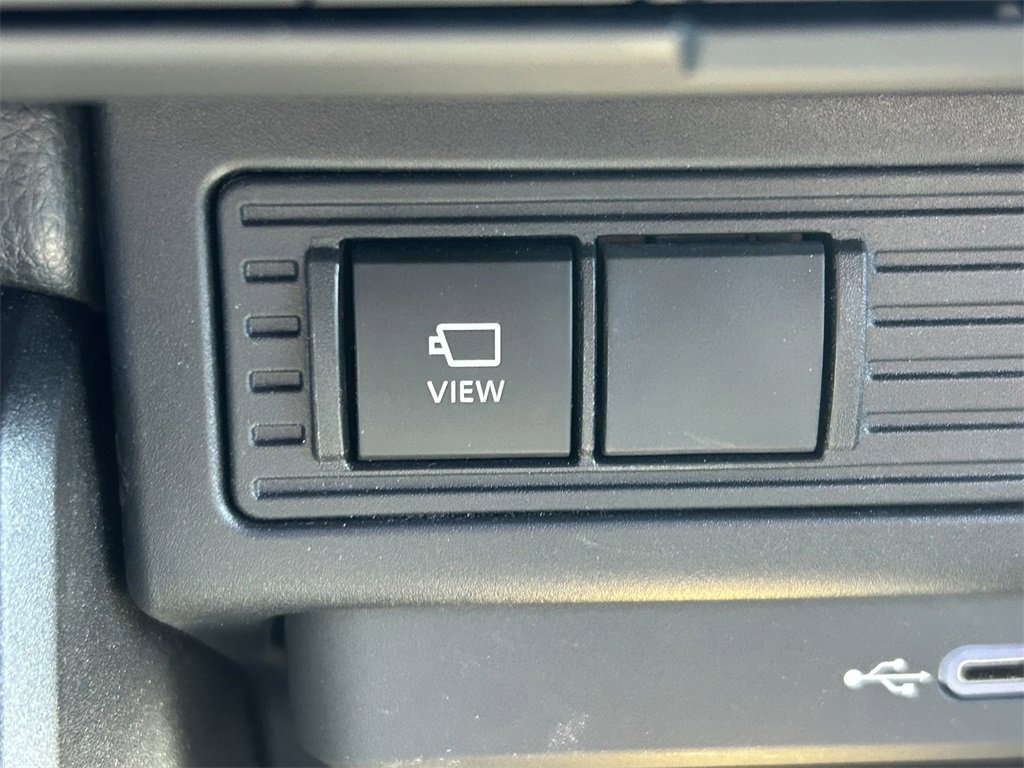 Used 2024 Toyota Land Cruiser image 38