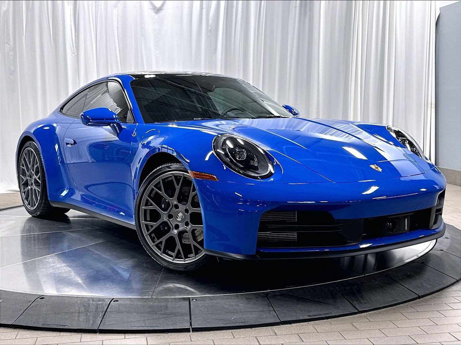 Used 2025 Porsche 911 Carrera RWD image 11