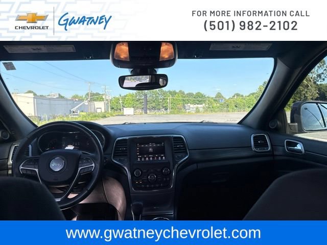 Used 2019 Jeep Grand Cherokee Laredo AWD/4WD image 25