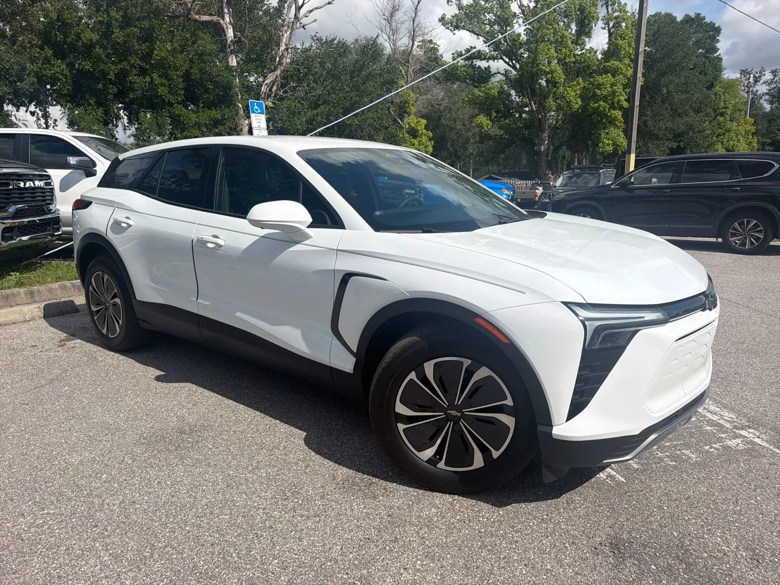 Used 2025 Chevrolet Blazer EV LT AWD/4WD image 7