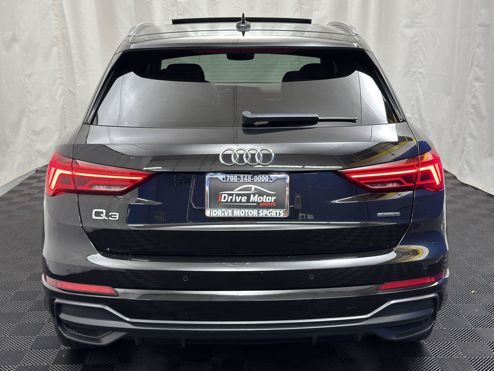 Used 2022 Audi Q3 2.0T Premium w/ Convenience Package AWD/4WD image 10
