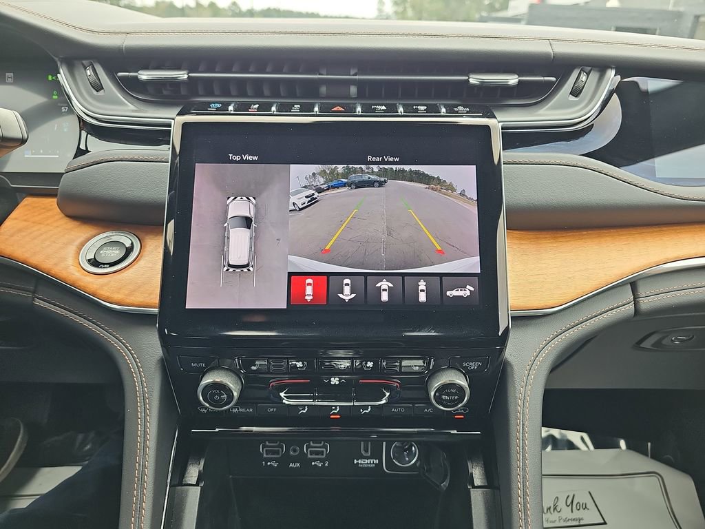 Used 2023 Jeep Grand Cherokee Summit image 27