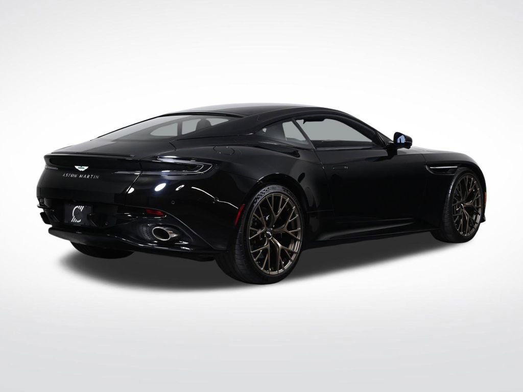Used 2024 Aston Martin DB12 Coupe RWD image 5