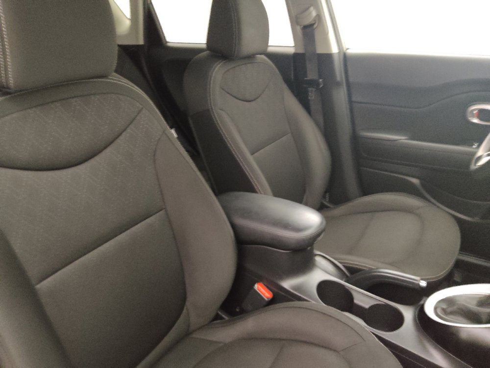 Used 2017 Kia Soul w/ Convenience Package FWD image 21