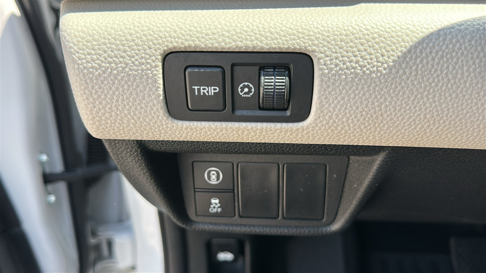 Used 2018 Honda Accord LX image 13