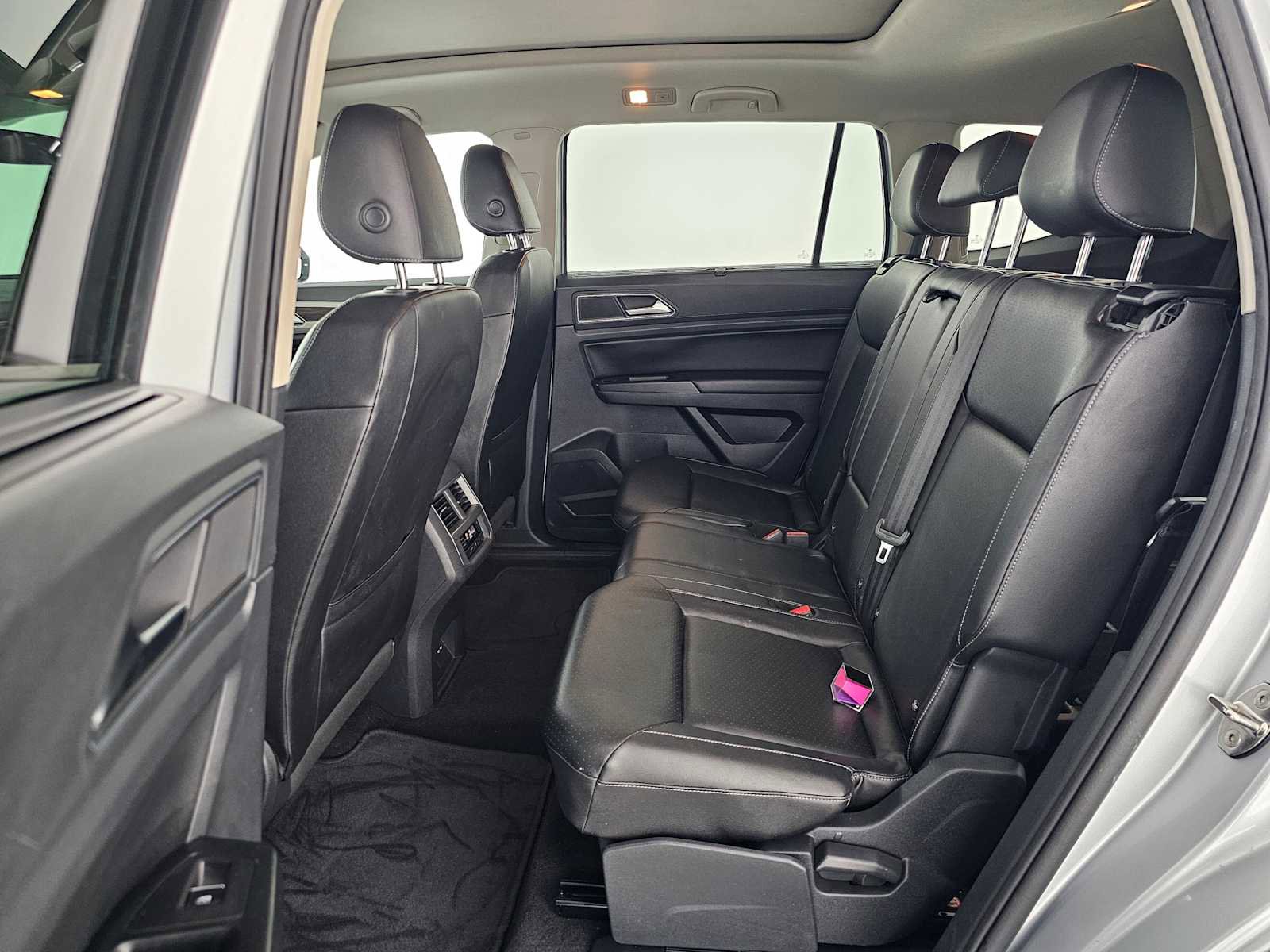 Used 2019 Volkswagen Atlas SEL FWD image 18
