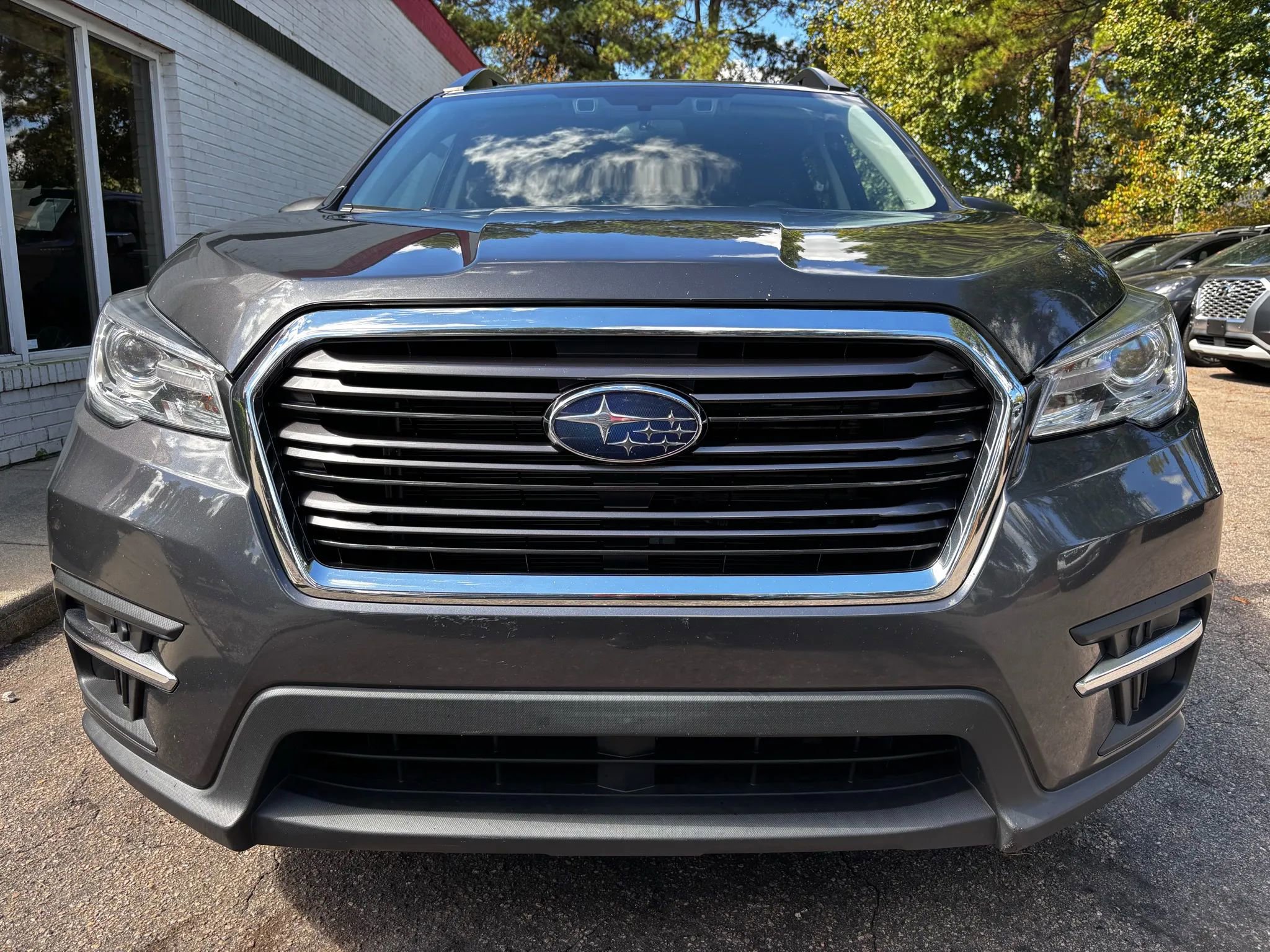 Used 2022 Subaru Ascent Premium image 3