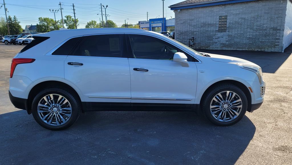 Used 2017 Cadillac XT5 Premium Luxury w/ LPO, Wheel Lock Package FWD image 14