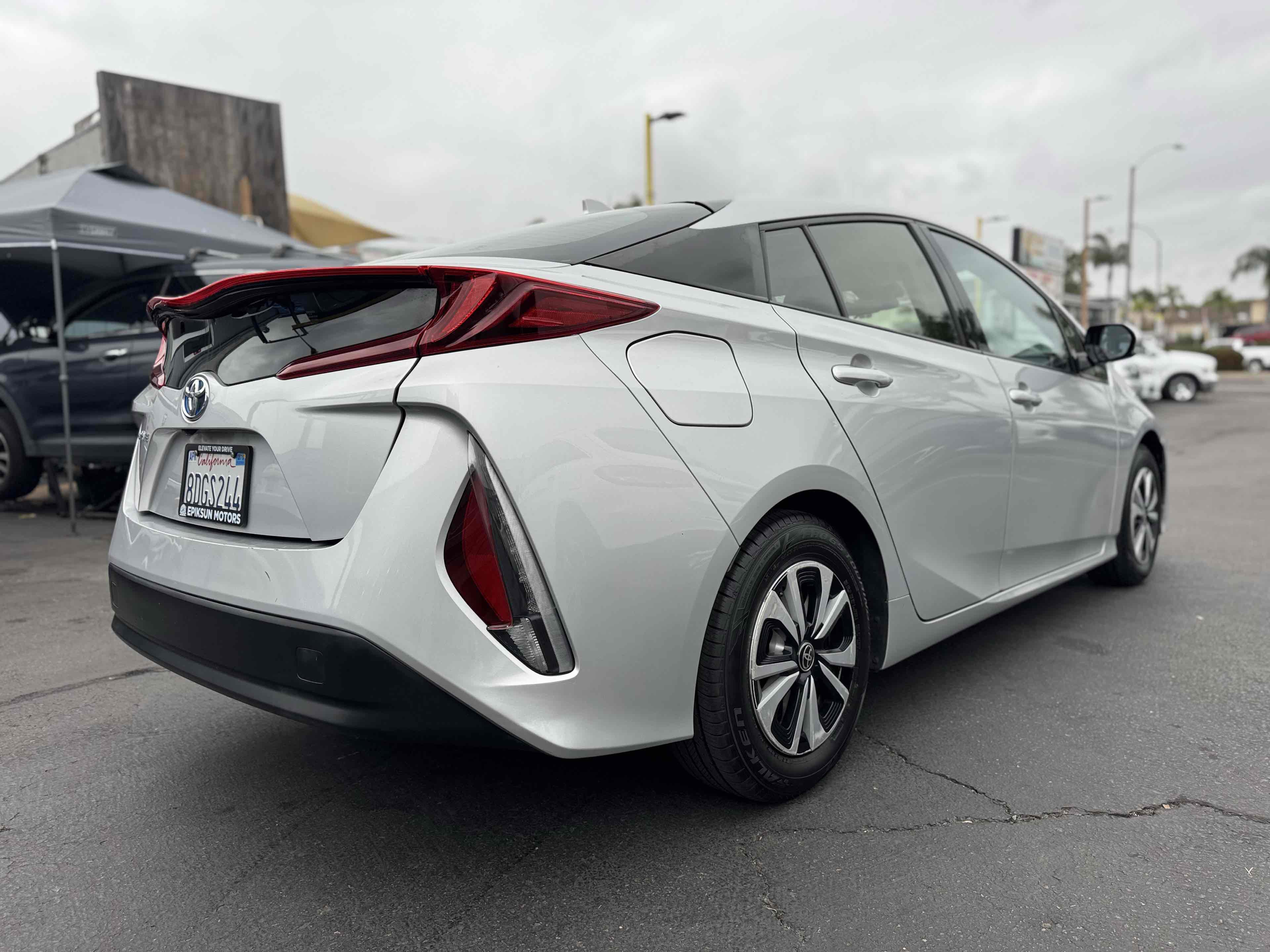 Used 2017 Toyota Prius Prime Premium w/ Carpet Mat Package image 5