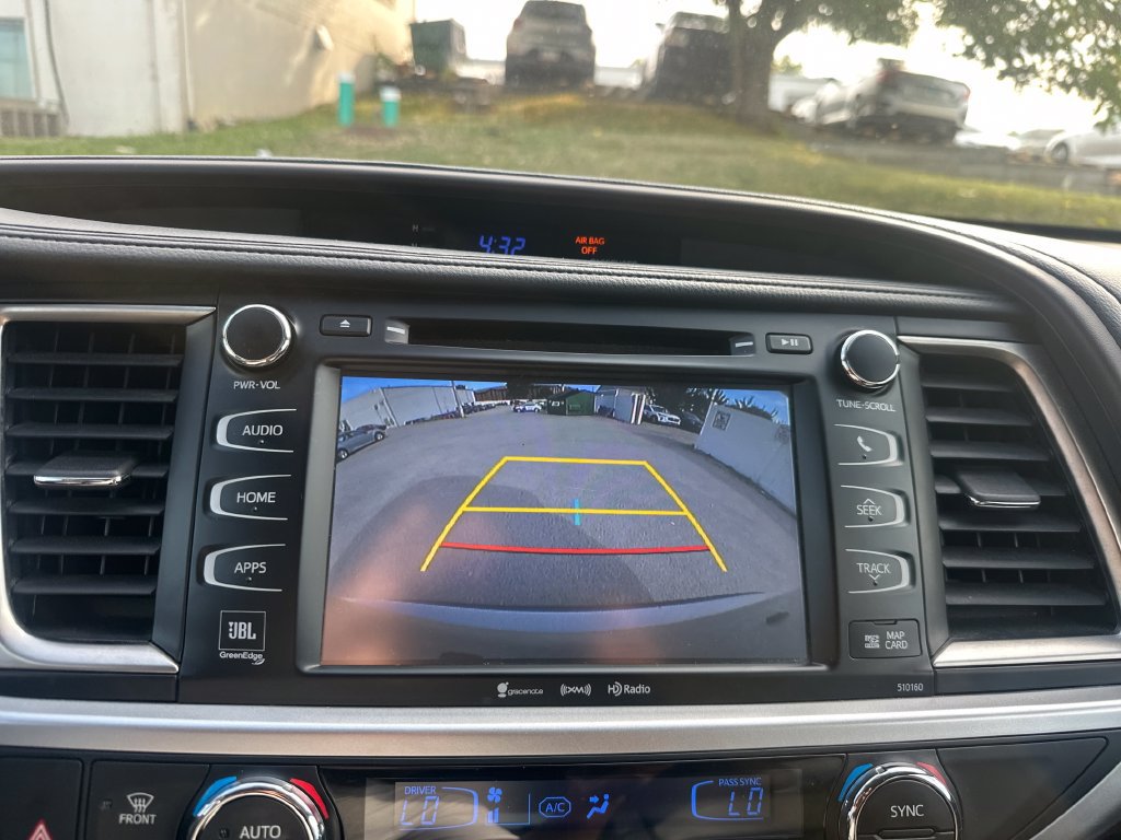 Used 2016 Toyota Highlander Limited AWD/4WD image 45