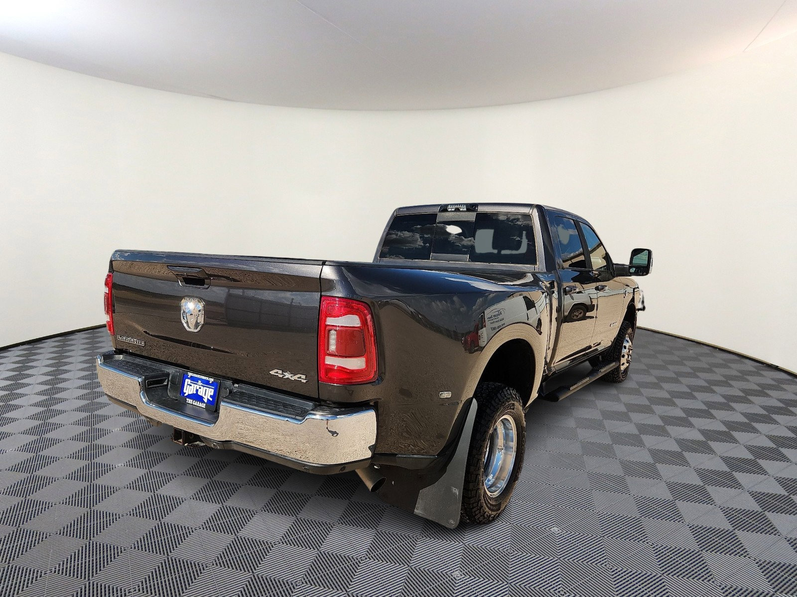 Used 2024 RAM 3500 Laramie w/ Protection Group image 4