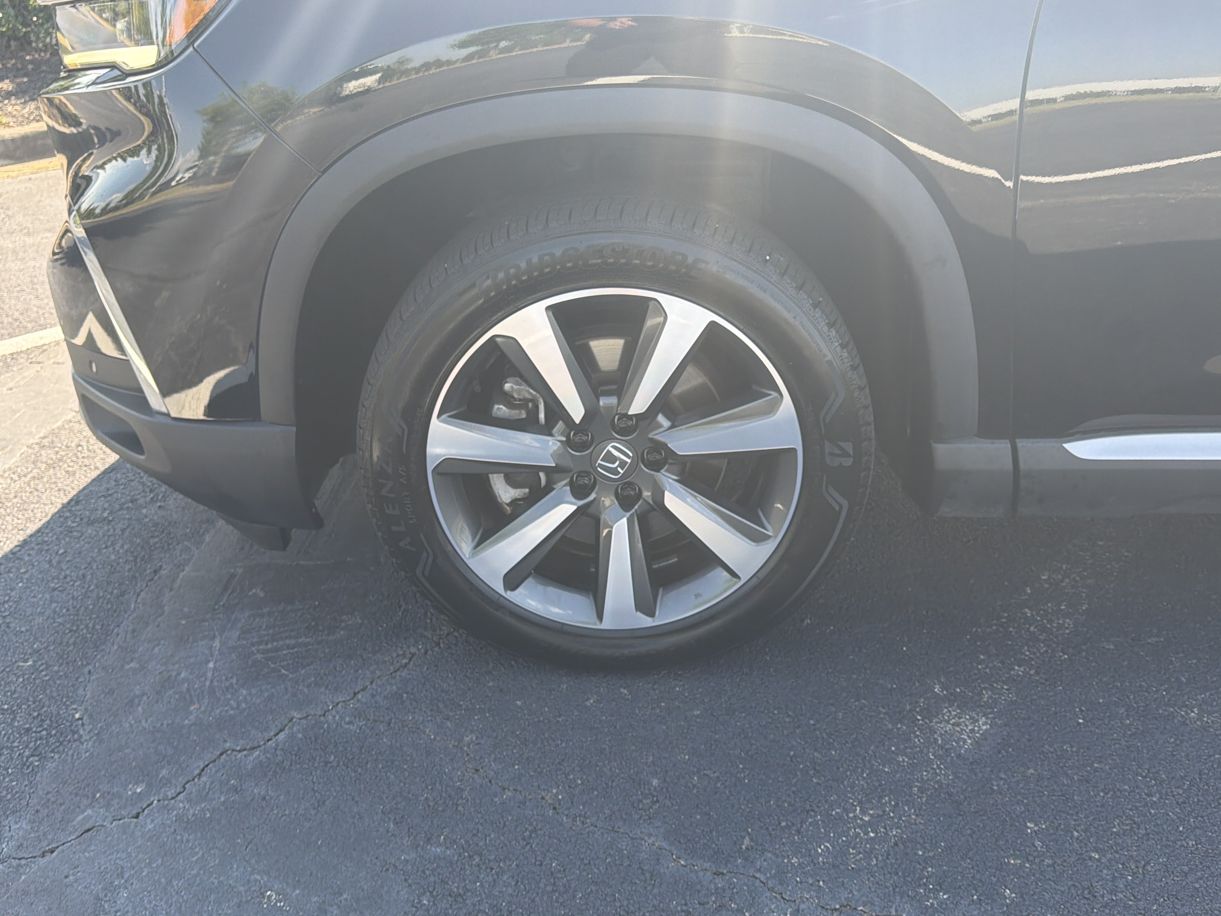 Certified 2024 Honda Pilot Elite image 32
