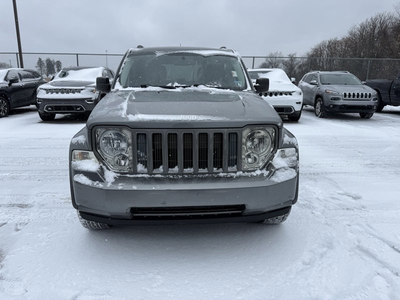 Used 2012 Jeep Liberty Sport image 2