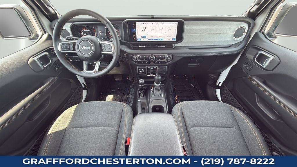 Used 2025 Jeep Wrangler Unlimited Sahara AWD/4WD image 14