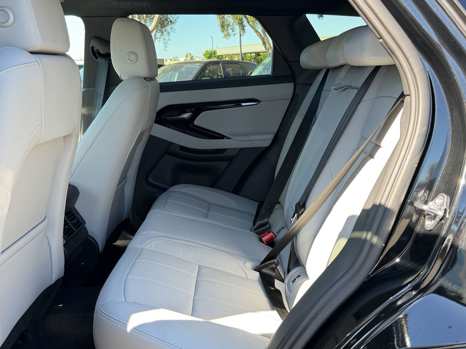 New 2026 Land Rover Range Rover Evoque S AWD/4WD image 23