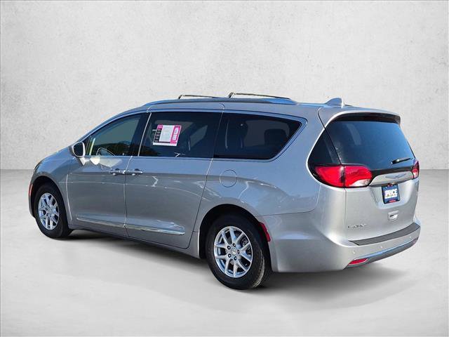 Used 2020 Chrysler Pacifica Touring-L FWD image 8