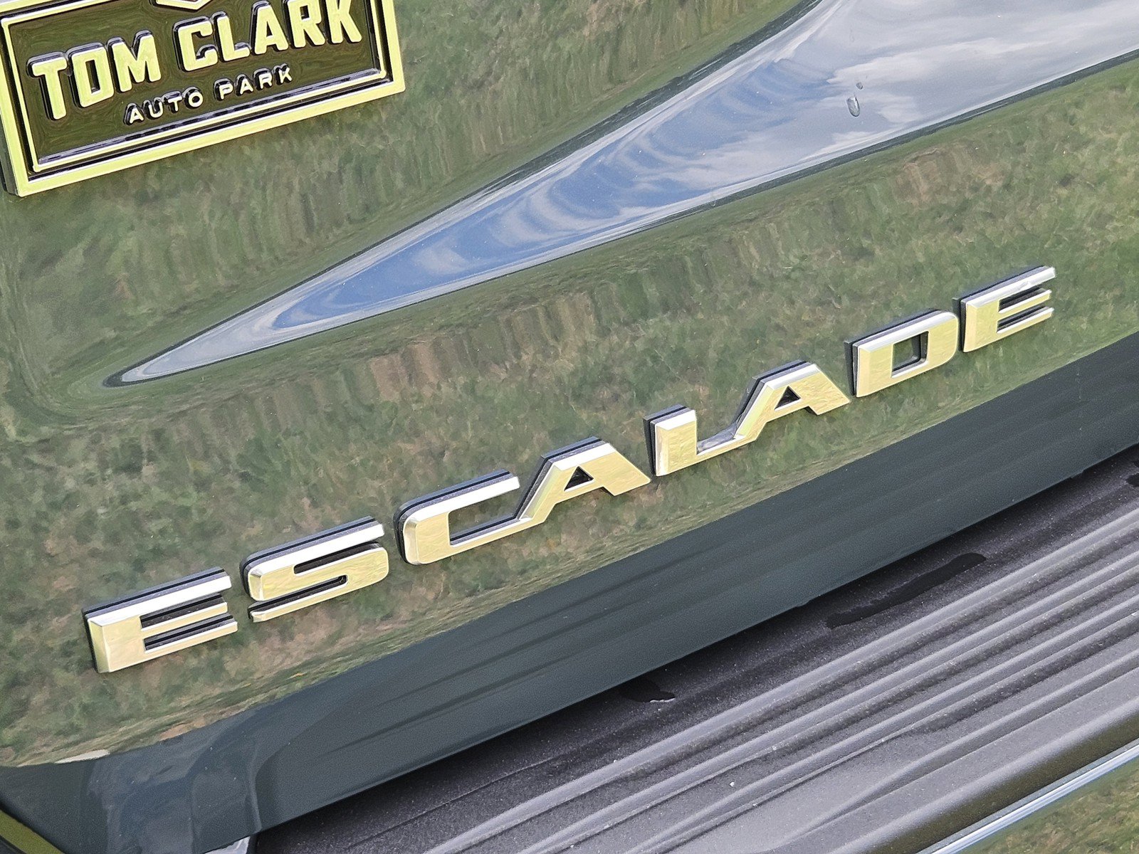 New 2026 Cadillac Escalade Sport w/ Touring Package AWD/4WD image 8
