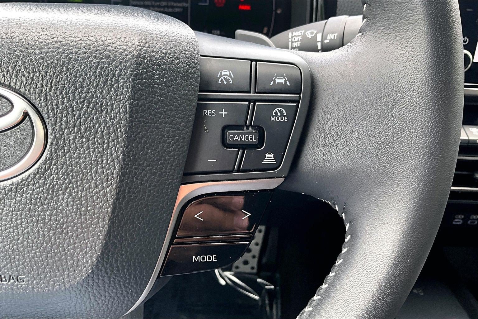Used 2026 Toyota Camry SE w/ Convenience Package FWD image 18
