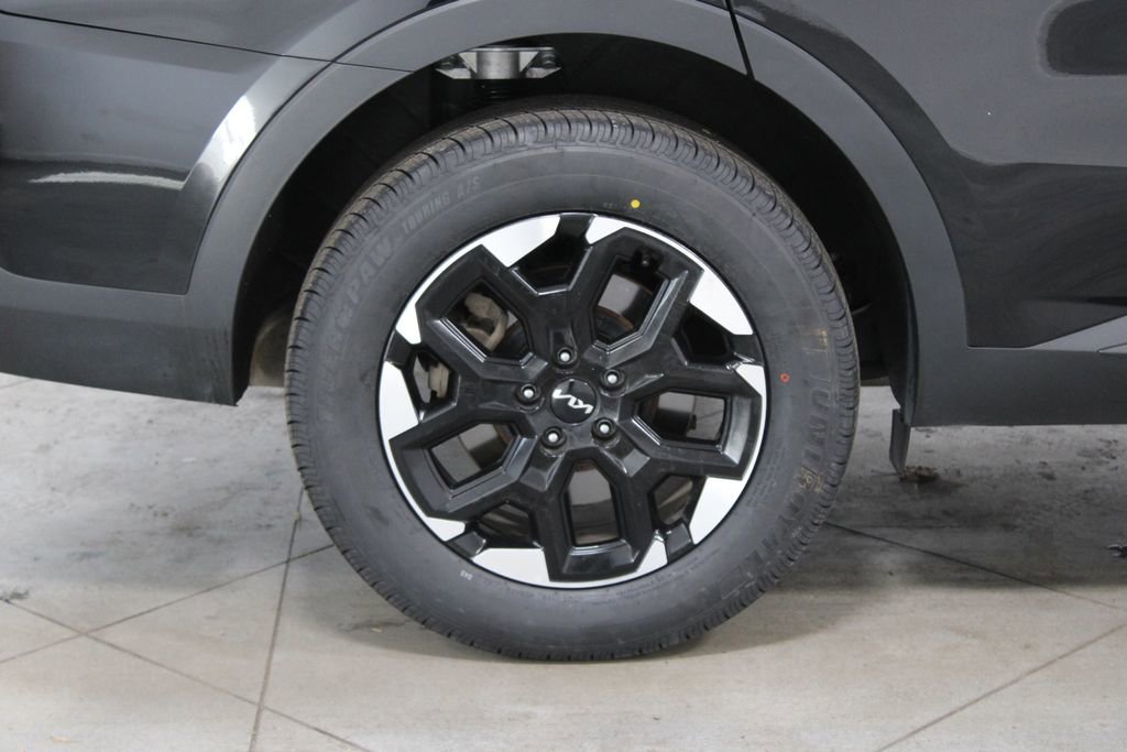 Used 2024 Kia Sorento S image 13