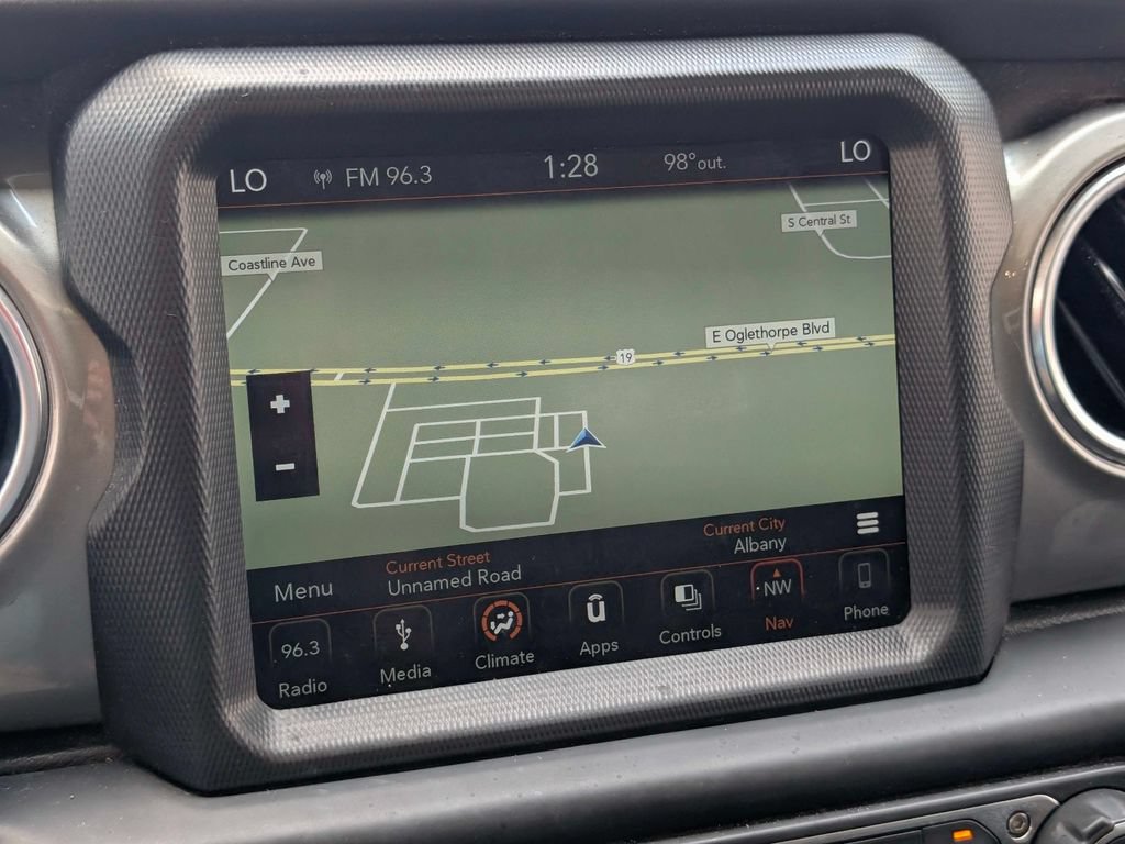 Used 2019 Jeep Wrangler Unlimited Sahara w/ Uconnect 4C Nav & Sound Group AWD/4WD image 23