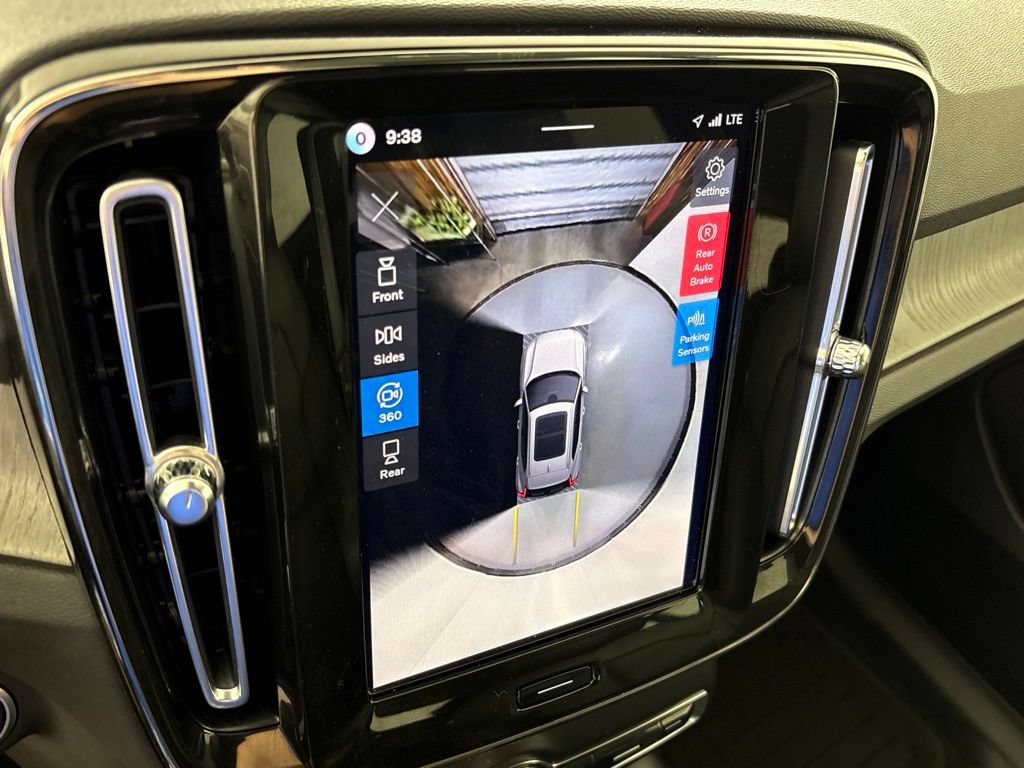 Used 2026 Volvo XC40 B5 Plus AWD/4WD image 40