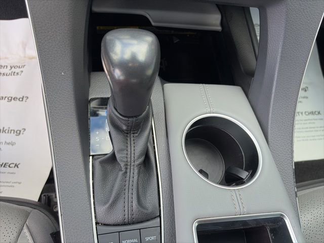 Used 2021 Toyota Avalon Limited w/ Advanced Safety Package image 18
